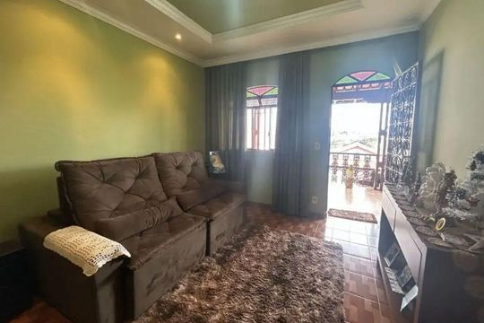 Casa para alugar com 3 quartos, 285m² em Nacional, Contagem