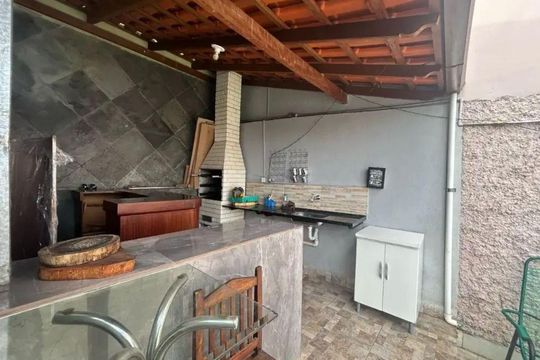 Casa para alugar com 3 quartos, 285m² em Nacional, Contagem