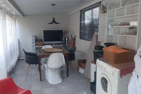 Área Externa de casa à venda com 3 quartos, 135m² em Vila California, São Paulo