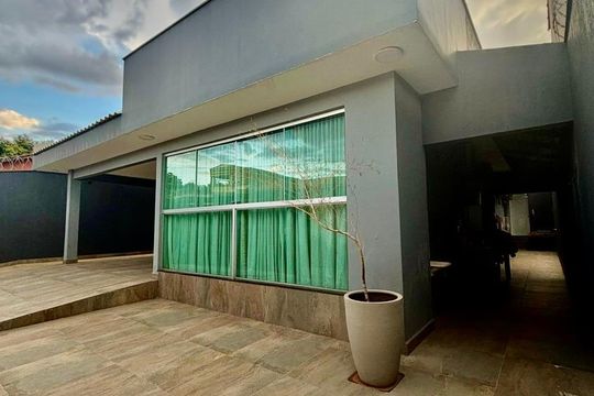 Área externa de casa para alugar com 3 quartos, 420m² em Jardim Atlantico, Goiânia
