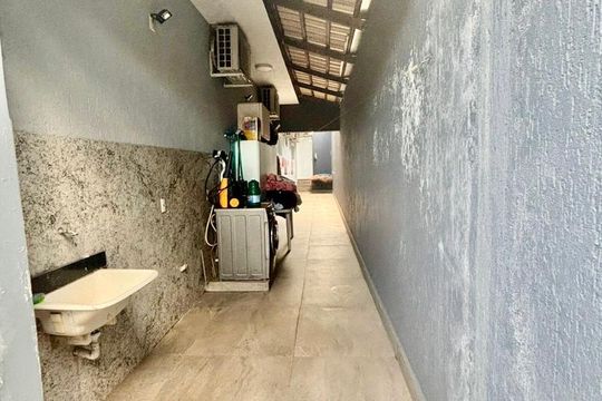 Área de serviço de casa para alugar com 3 quartos, 420m² em Jardim Atlantico, Goiânia