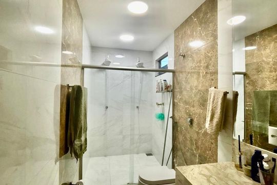 Banheiro 2 de casa para alugar com 3 quartos, 420m² em Jardim Atlantico, Goiânia