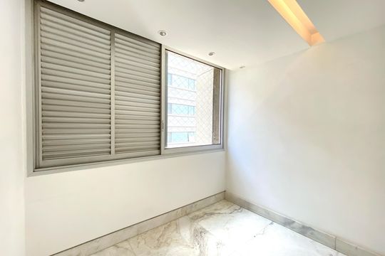 Quarto de apartamento à venda com 4 quartos, 274m² em Savassi, Belo Horizonte