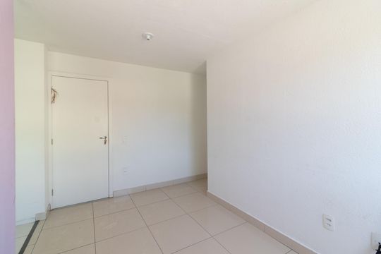 Sala de apartamento para alugar com 2 quartos, 46m² em Engenheiro Leal, Rio de Janeiro