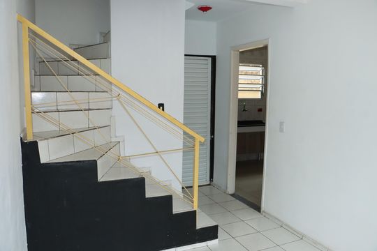 Casa de Condomínio para alugar com 2 quartos, 83m² em Jardim Petropolis, Cotia