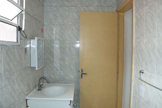 Casa de Condomínio para alugar com 2 quartos, 83m² em Jardim Petropolis, Cotia