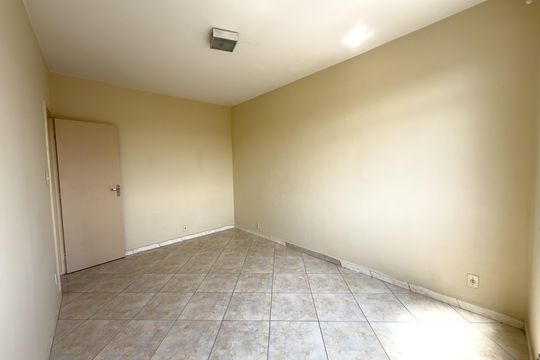 Quarto 2 de apartamento para alugar com 2 quartos, 71m² em Irajá, Rio de Janeiro