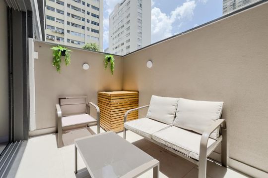 Varanda de kitnet/studio à venda com 1 quarto, 33m² em Cerqueira César, São Paulo