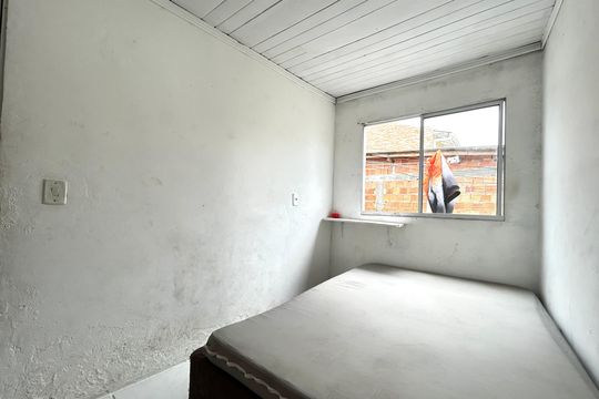 Quarto  de apartamento para alugar com 1 quarto, 20m² em Capoeiras, Florianópolis