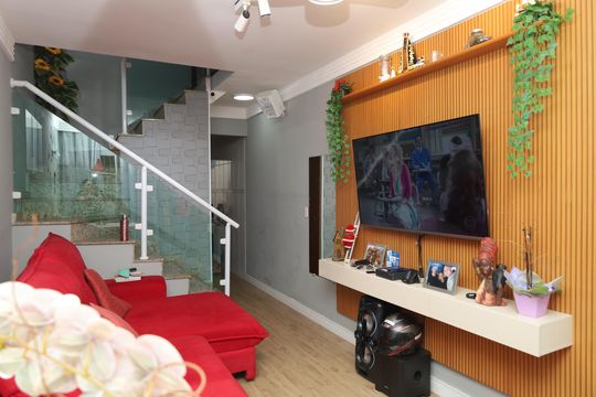 Sala de casa à venda com 2 quartos, 136m² em Vila Verde, São Paulo