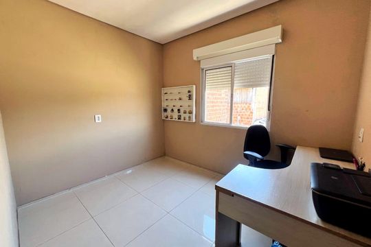Casa à venda com 3 quartos, 180m² em Santos Dumont, São Leopoldo