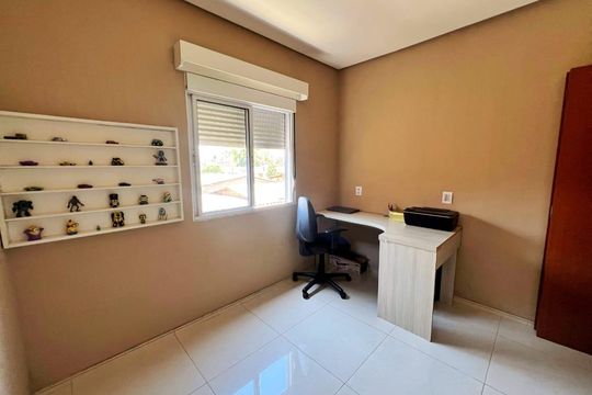 Casa à venda com 3 quartos, 180m² em Santos Dumont, São Leopoldo