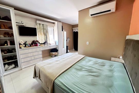 Casa à venda com 3 quartos, 180m² em Santos Dumont, São Leopoldo
