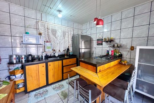 Casa à venda com 3 quartos, 180m² em Santos Dumont, São Leopoldo