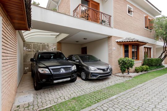 Garagem de casa de condomínio à venda com 4 quartos, 365m² em Campo Belo, São Paulo