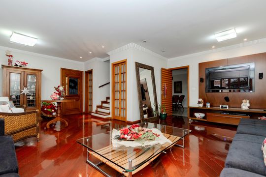 Casa de Condomínio à venda com 4 quartos, 365m² em Campo Belo, São Paulo