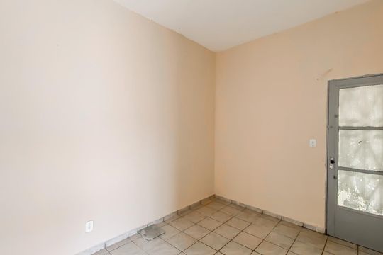 Sala de casa para alugar com 2 quartos, 80m² em Vila Guilhermina, São Paulo