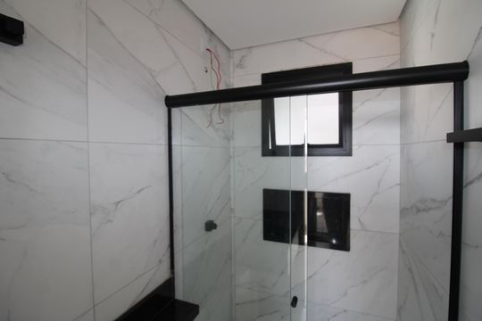 Banheiro de apartamento à venda com 2 quartos, 49m² em Tucuruvi, São Paulo