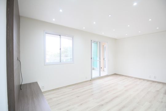 Sala de apartamento à venda com 3 quartos, 105m² em Jardim Vazani, São Paulo