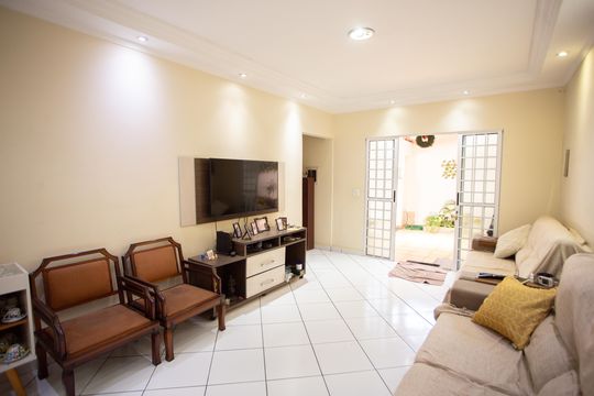 SALA de casa à venda com 3 quartos, 300m² em Sítio do Morro, São Paulo