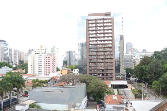Vista Sala de apartamento à venda com 3 quartos, 92m² em Água Branca, São Paulo