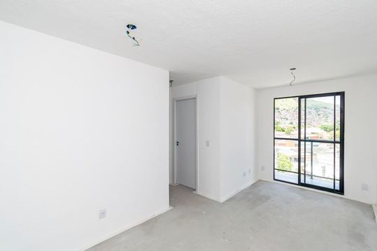 Apartamento à venda com 2 quartos, 42m² em Vila Kosmos, Rio de Janeiro