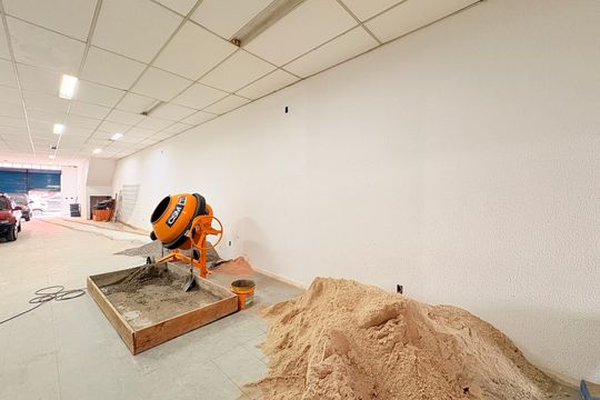 Salão piso Inferior de casa para alugar com 4 quartos, 310m² em Centro, Jundiaí