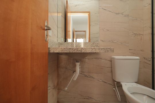 Banheiro de apartamento para alugar com 1 quarto, 27m² em Bosque da Saúde, São Paulo