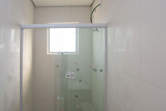 Banheiro de apartamento para alugar com 1 quarto, 44m² em Vila Clara, São Paulo