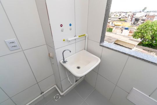 Área de Serviço de apartamento para alugar com 2 quartos, 42m² em Vila Kosmos, Rio de Janeiro
