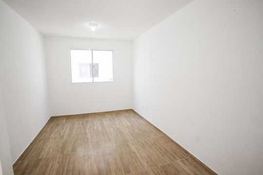 Sala de apartamento para alugar com 2 quartos, 49m² em Taquara, Rio de Janeiro