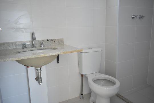Banheiro Social de apartamento à venda com 2 quartos, 67m² em Vila Clementino, São Paulo