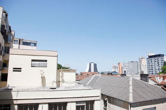 Cozinha + Área de Serviço Vista de apartamento à venda com 1 quarto, 50m² em Cidade Baixa, Porto Alegre