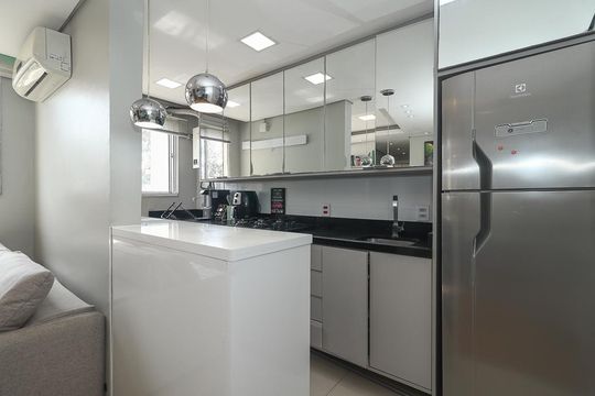Cozinha de apartamento para alugar com 2 quartos, 47m² em São Sebastião, Porto Alegre