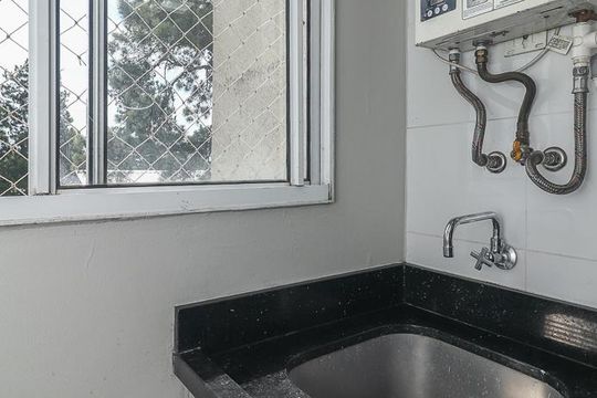 Área de Serviço de apartamento para alugar com 2 quartos, 47m² em São Sebastião, Porto Alegre