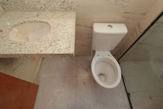 Banheiro de apartamento para alugar com 1 quarto, 27m² em Bosque da Saúde, São Paulo