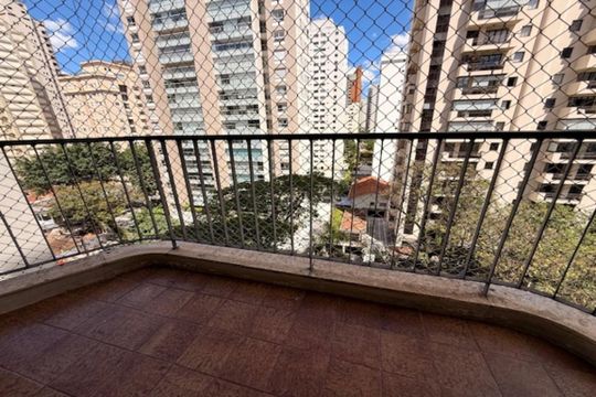 Apartamento para alugar com 4 quartos, 180m² em Moema, São Paulo