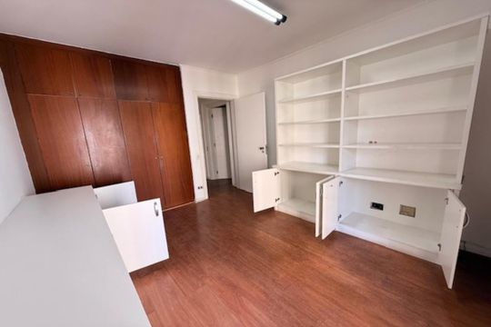 Apartamento para alugar com 4 quartos, 180m² em Moema, São Paulo