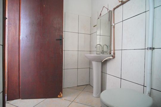 Banheiro de apartamento para alugar com 1 quarto, 35m² em Canudos, Novo Hamburgo