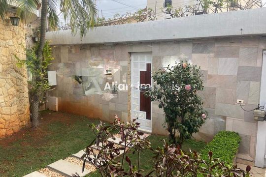 Casa à venda com 3 quartos, 370m² em Vila Oratorio, São Paulo