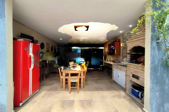 Casa à venda com 3 quartos, 218m² em Tatuapé, São Paulo