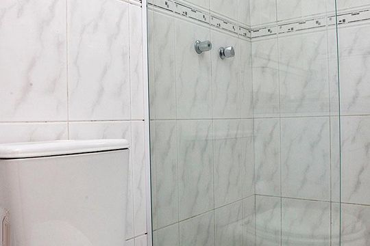 Banheiro 2 de apartamento à venda com 2 quartos, 90m² em Petrópolis, Porto Alegre