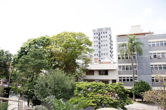 Sala Vista de apartamento à venda com 2 quartos, 90m² em Petrópolis, Porto Alegre