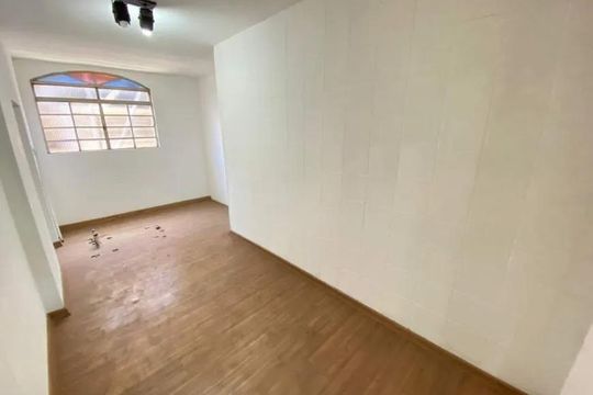 Casa para alugar com 4 quartos, 170m² em Barreiro, Belo Horizonte