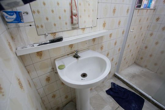 Banheiro de casa à venda com 2 quartos, 65m² em Curicica, Rio de Janeiro