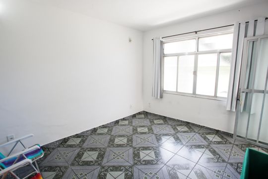 Sala de casa à venda com 2 quartos, 65m² em Curicica, Rio de Janeiro
