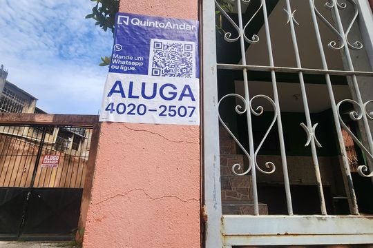 placa instalada de casa para alugar com 1 quarto, 40m² em Cidade Nova, Salvador