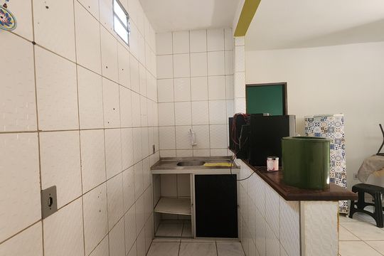 Cozinha de casa para alugar com 1 quarto, 40m² em Cidade Nova, Salvador