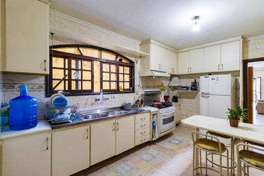 Casa para alugar com 3 quartos, 125m² em Jardim Paris, São Paulo