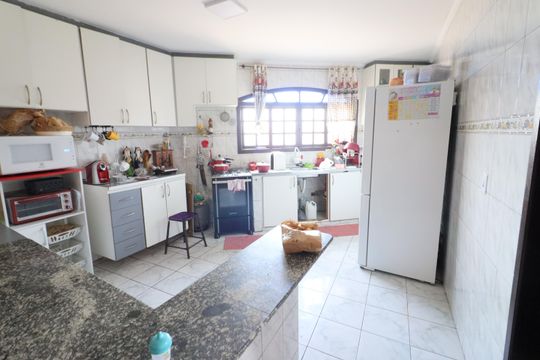 Cozinha de casa à venda com 5 quartos, 300m² em Novo Osasco, Osasco